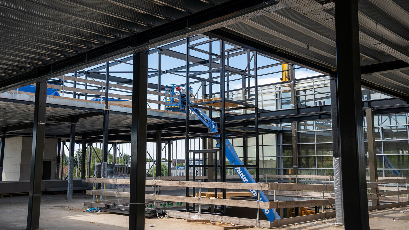 Neubau Venlo Kees Smit Gartenmöbel