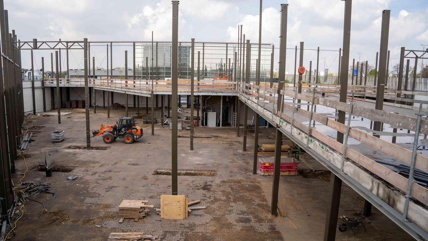 Neubau Venlo Kees Smit Gartenmöbel